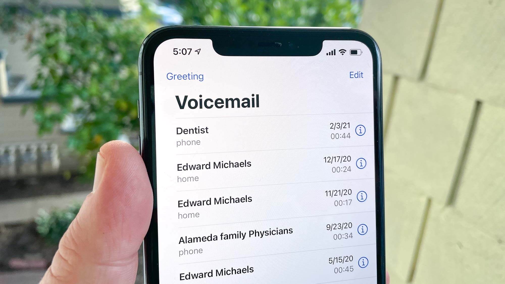 recover deleted voicemail iphone article cover